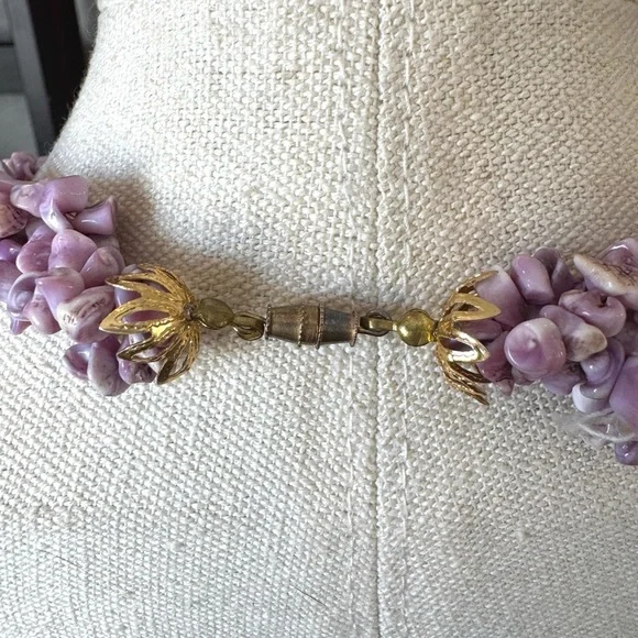 Chunky Purple Shell Choker Necklace - Picture 8 of 9